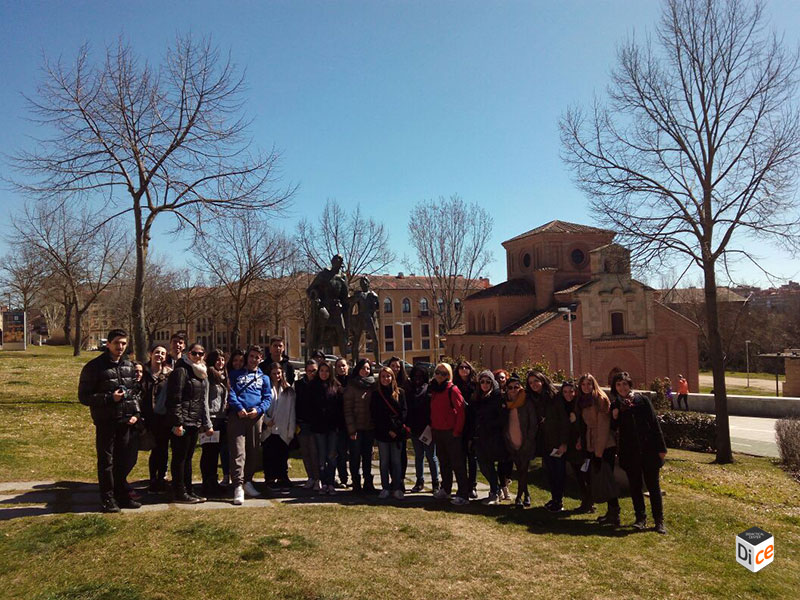 En la estatua del Lazarillo de Tormes