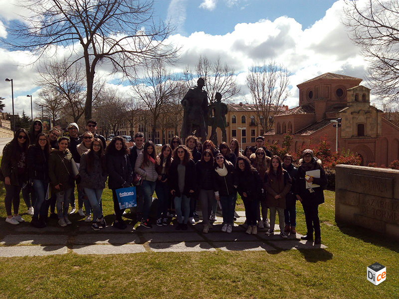 En la Estatua del Lazarillo de Tormes